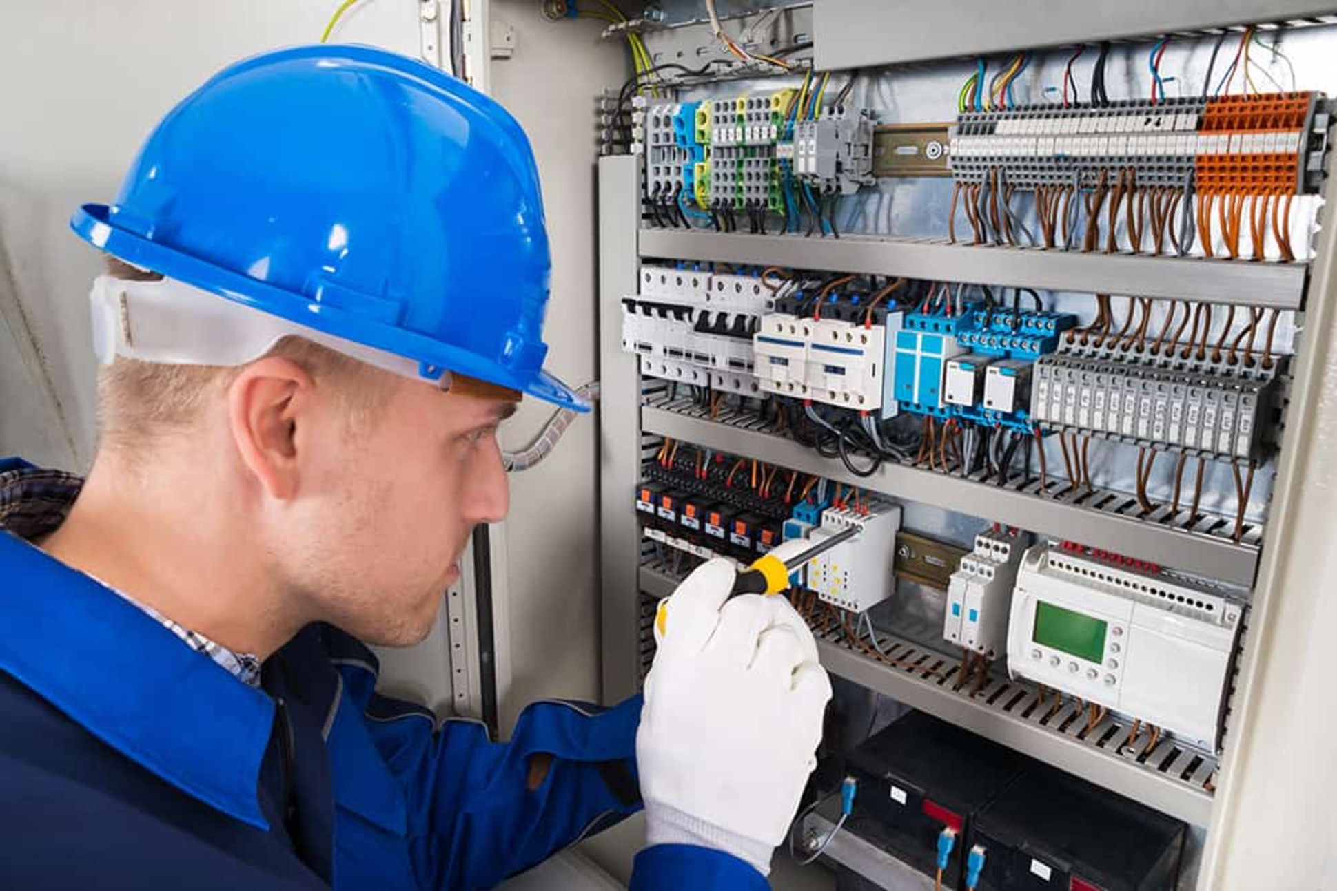 Elektroniker für Energie- und Gebäudetechnik (m/w/d) bei Elektro- und Fernsehtechnik Heid in Neunkirchen am Brand